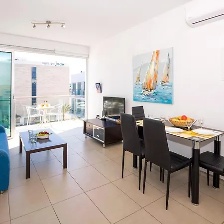 Sharon - Coralli Beachfront بروتاراس