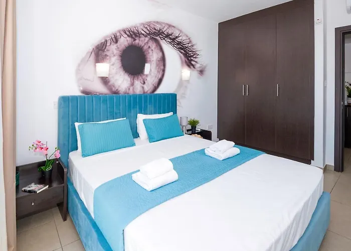 Sharon - Coralli Beachfront