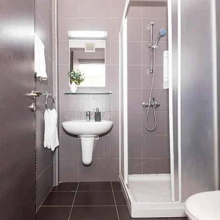 Sharon - Coralli Beachfront アパート *