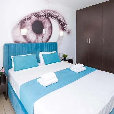 Sharon - Coralli Beachfront