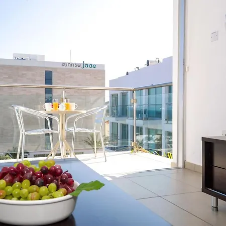 Sharon - Coralli Beachfront بروتاراس