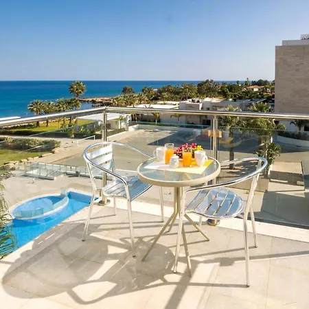 Sharon - Coralli Beachfront