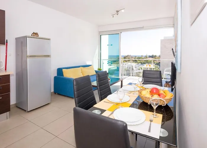 Sharon - Coralli Beachfront Πρωταράς